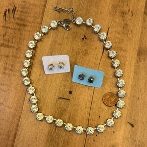 Elegant Silver Tone Jewelry Set with Sparkling Stones